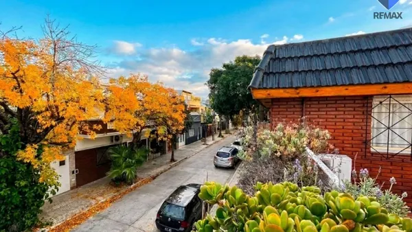 Casa en Pasaje Wagner 1100