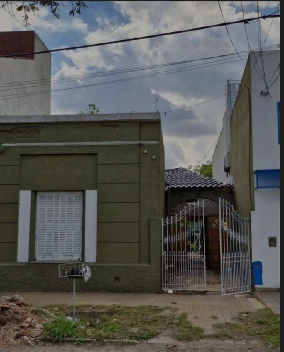 Lote en Arturo Mateo Bas 200