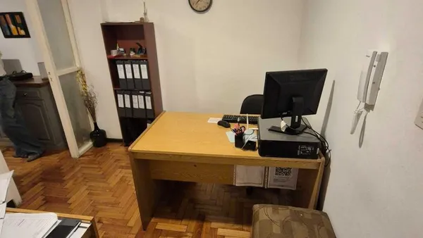Oficina en Rivadavia 100