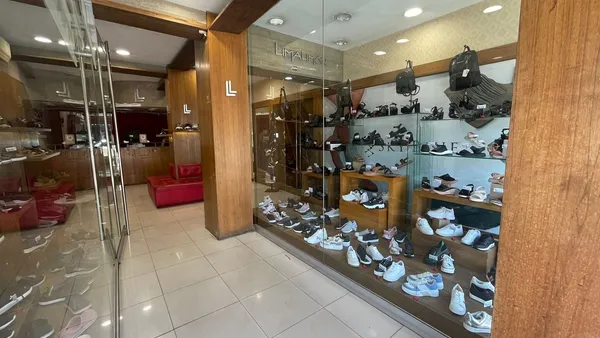 Local Comercial en Avenida Córdoba 4800