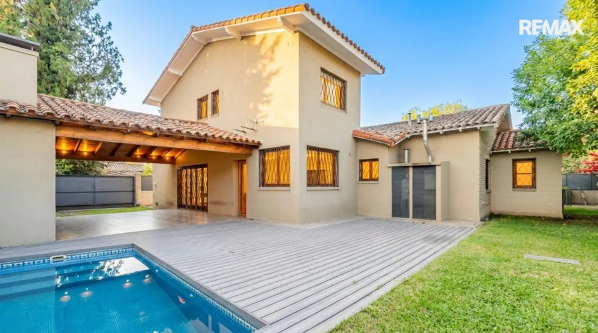 Casa en Aviador Teniente Benjamín Matienzo 2300