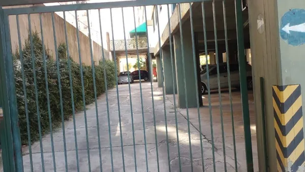 Cochera en Gral. Escalada 100