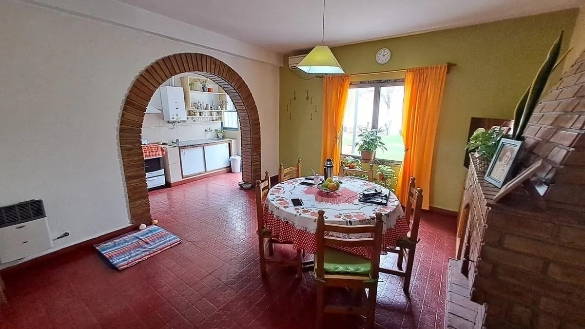 Casa en Evasio Garrone 7000