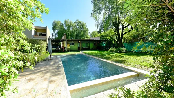 Casa en Centenera 2200