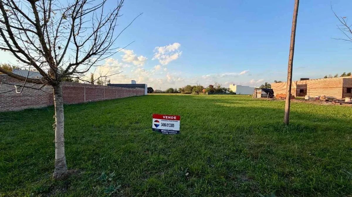 Lote en Santa Cruz 2700