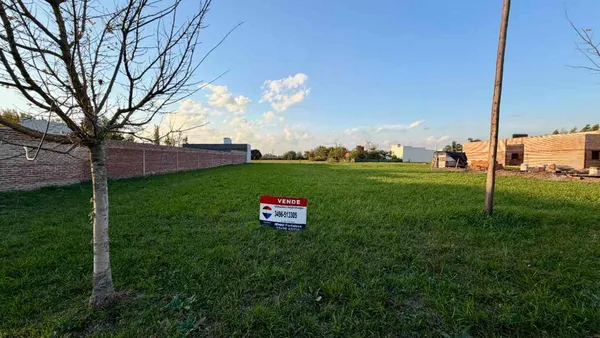 Lote en Santa Cruz 2700