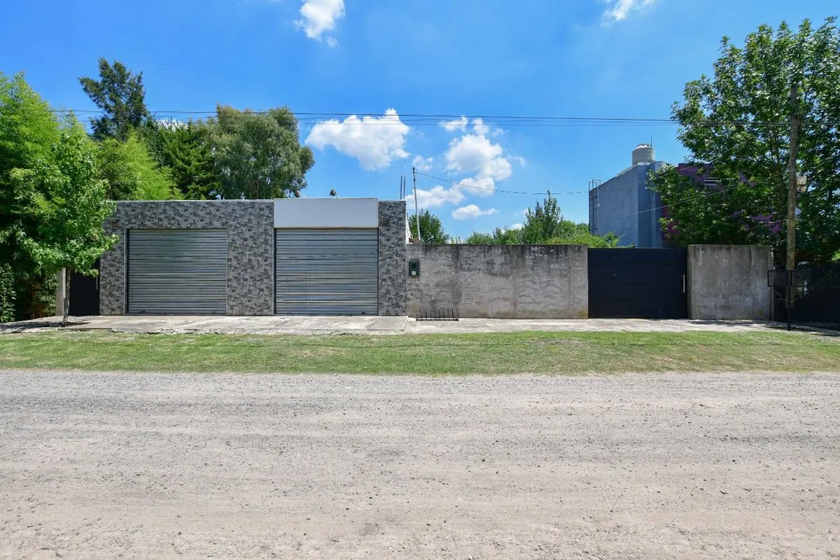 Casa en 443 E/ 135 y 136 0