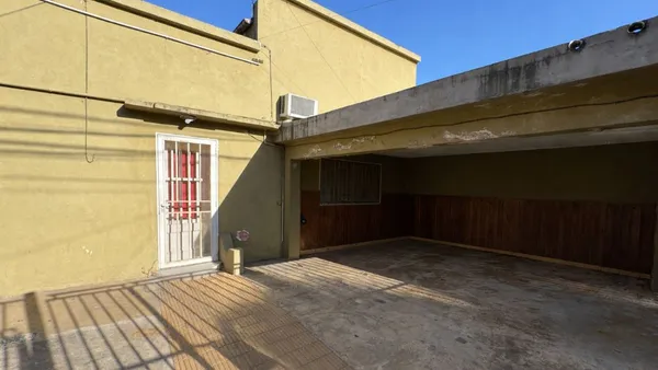 Casa en Laprida 400