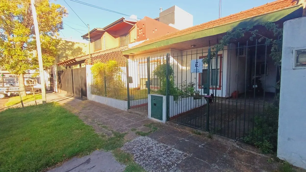 Casa en Matheu 2700