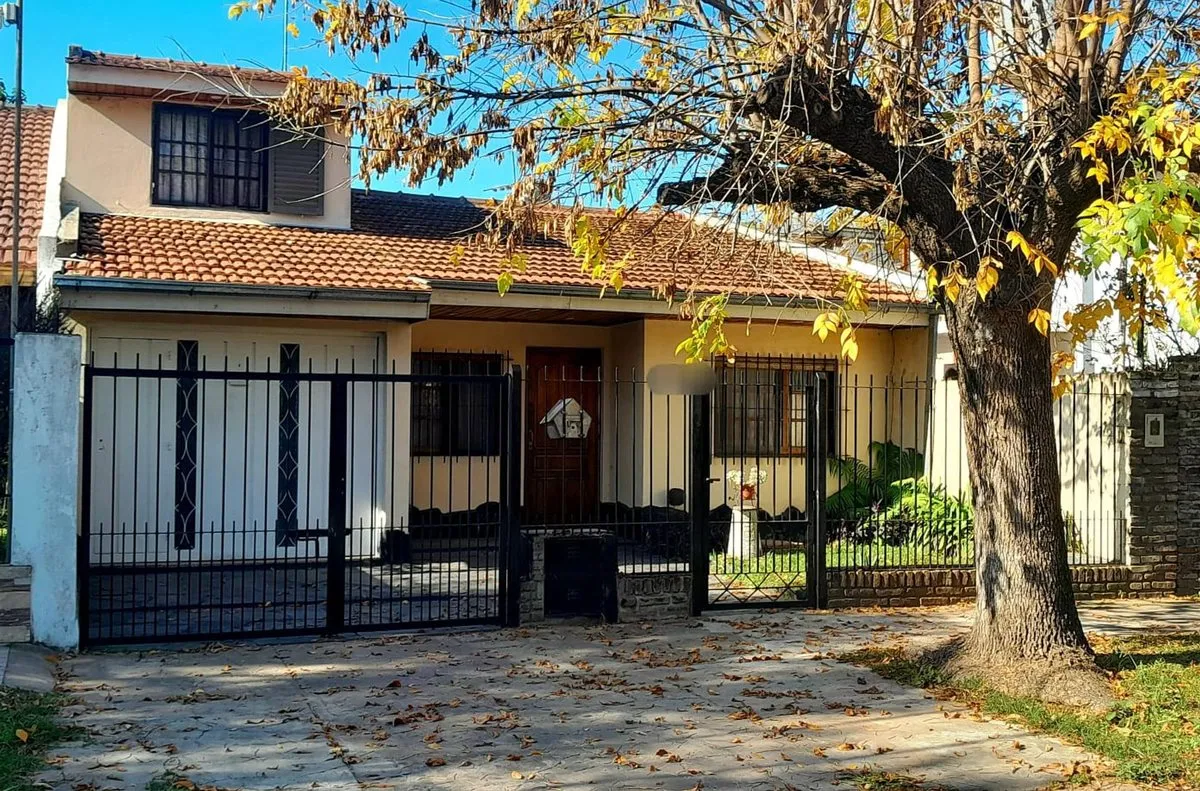 Casa en Presidente Sarmiento 1200