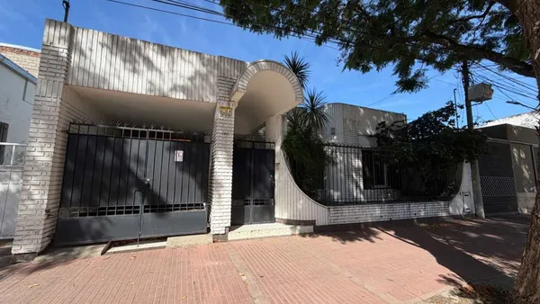 Casa en Rivadavia 300