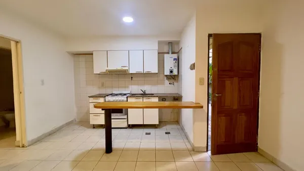 Departamento en Huarpes 100