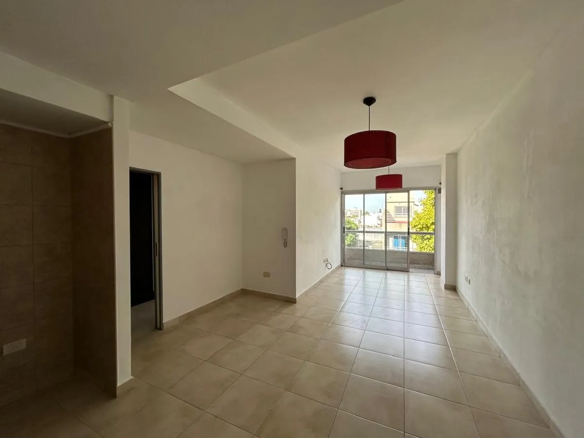 Departamento en Martínez Melo 200
