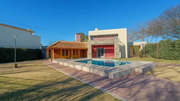 Quinta en Avenida Presidente Juan Domingo Perón 5100