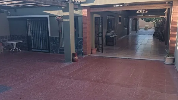 Casa en Cabildo Abierto 1500