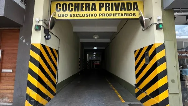 Cochera en Pueyrredón 600