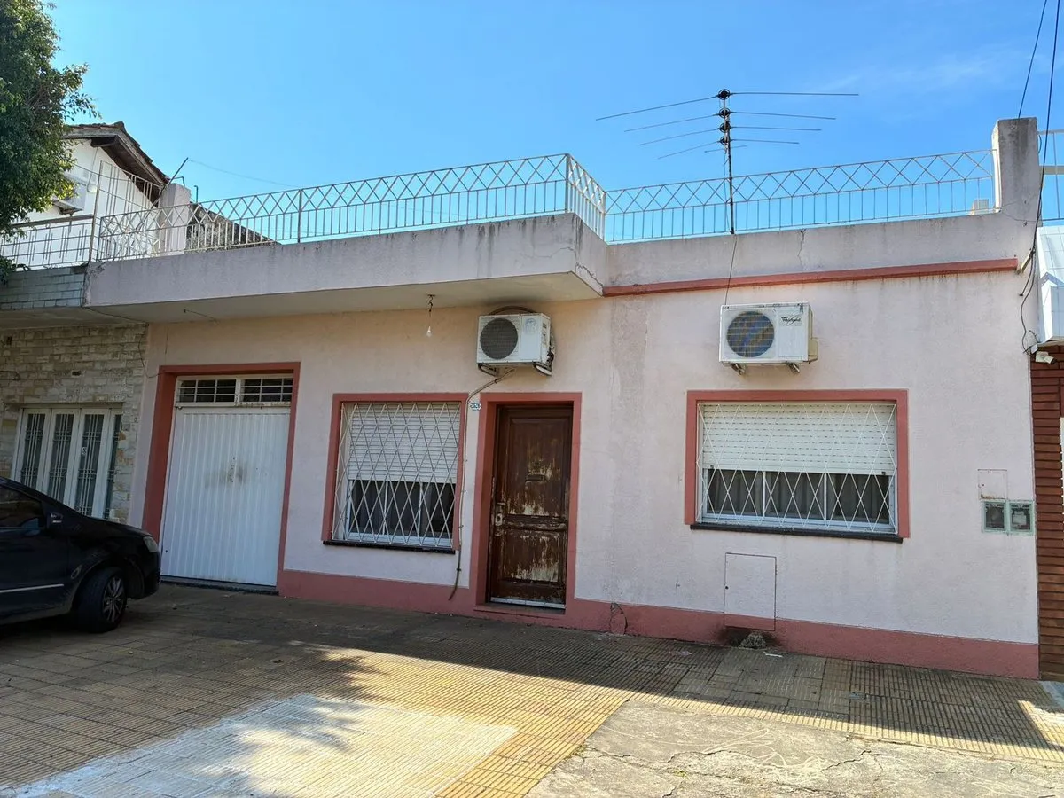 Casa en Argentina 2500