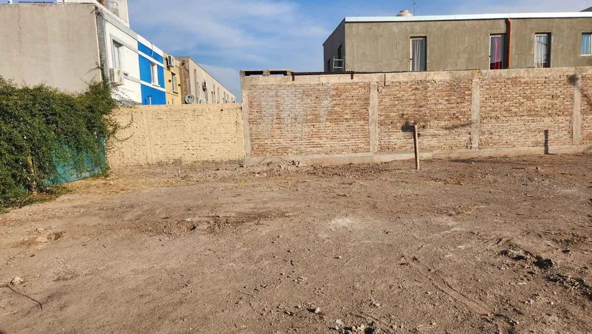 Lote en Almirante Brown 1500