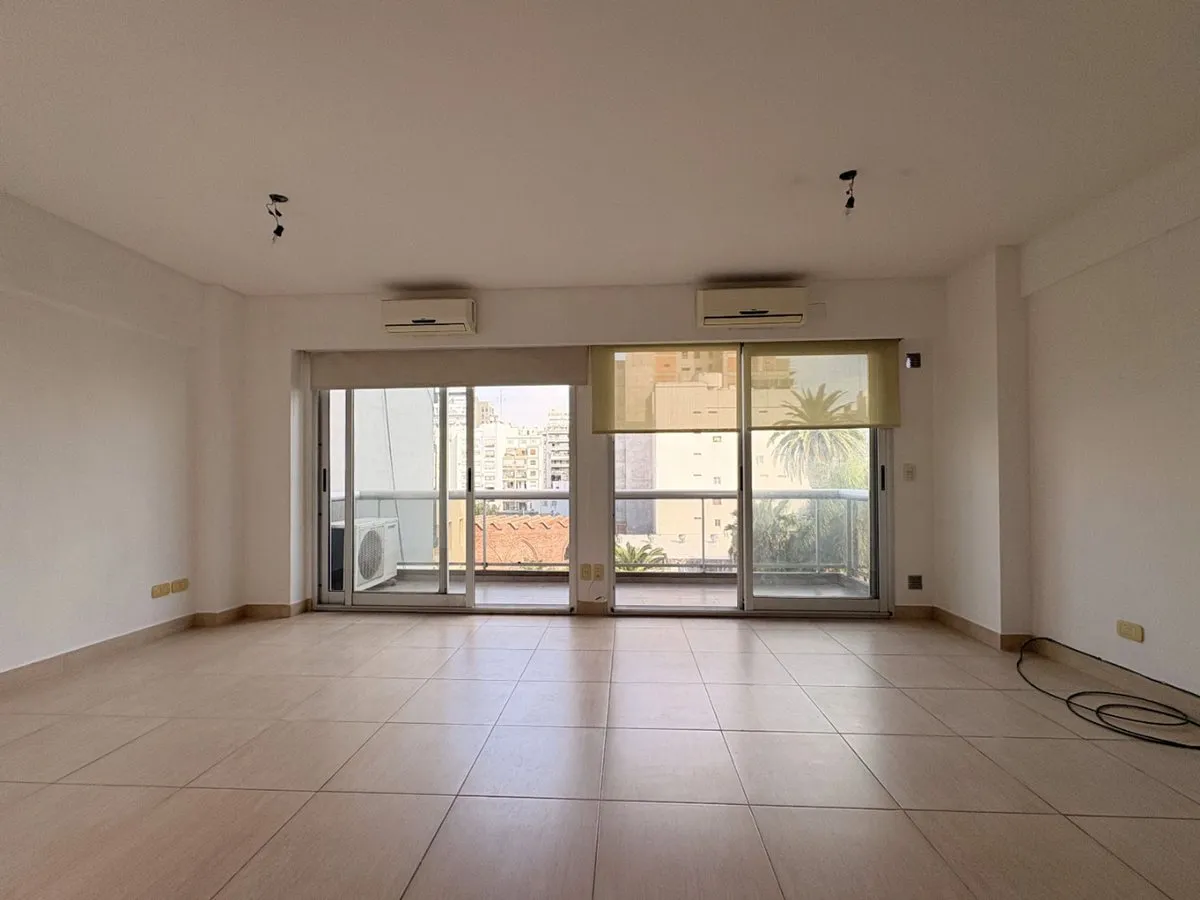 Departamento en Crisólogo Larralde 2400