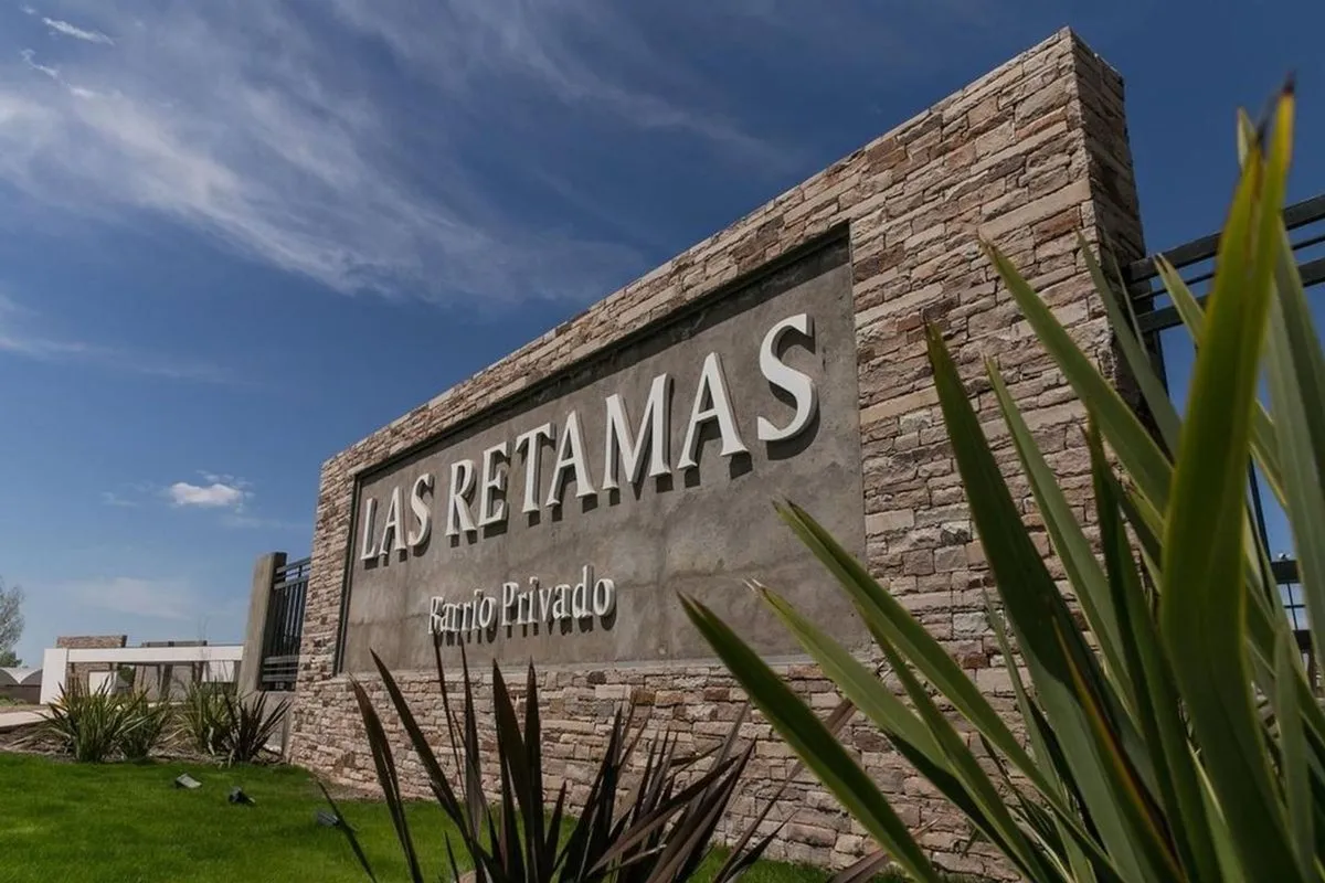 Lote en Juan Isidro Maza 700