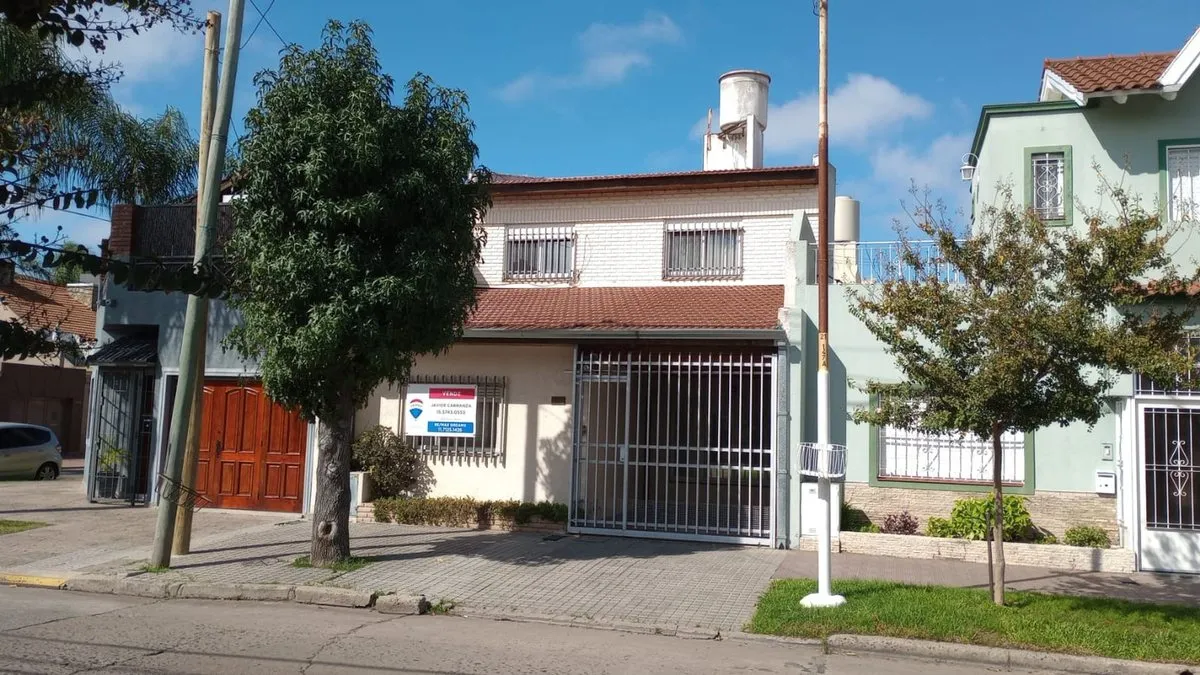Casa en 25 de Mayo 900