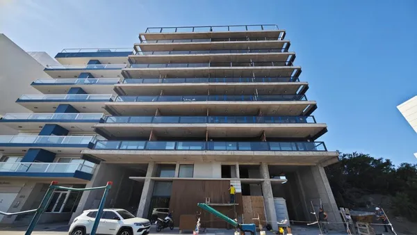 Departamento en Av. Costanera 1100