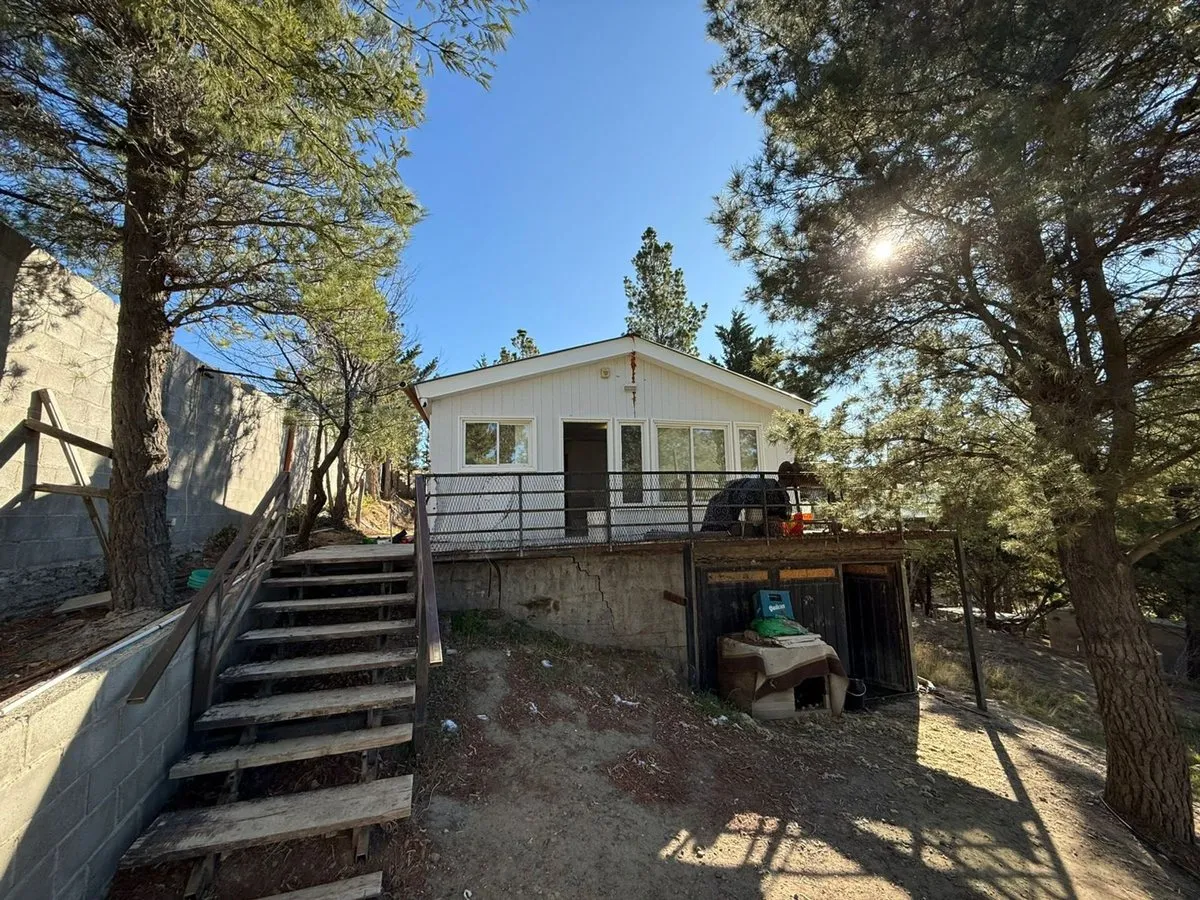 Casa en Juana Gabriela Moro y Maria Magdalena Guemes 100