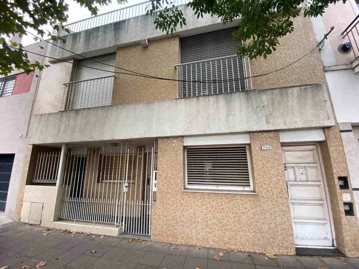 P H en Villa de Luján 2100