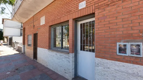 P H en Esteban Echeverría 6500