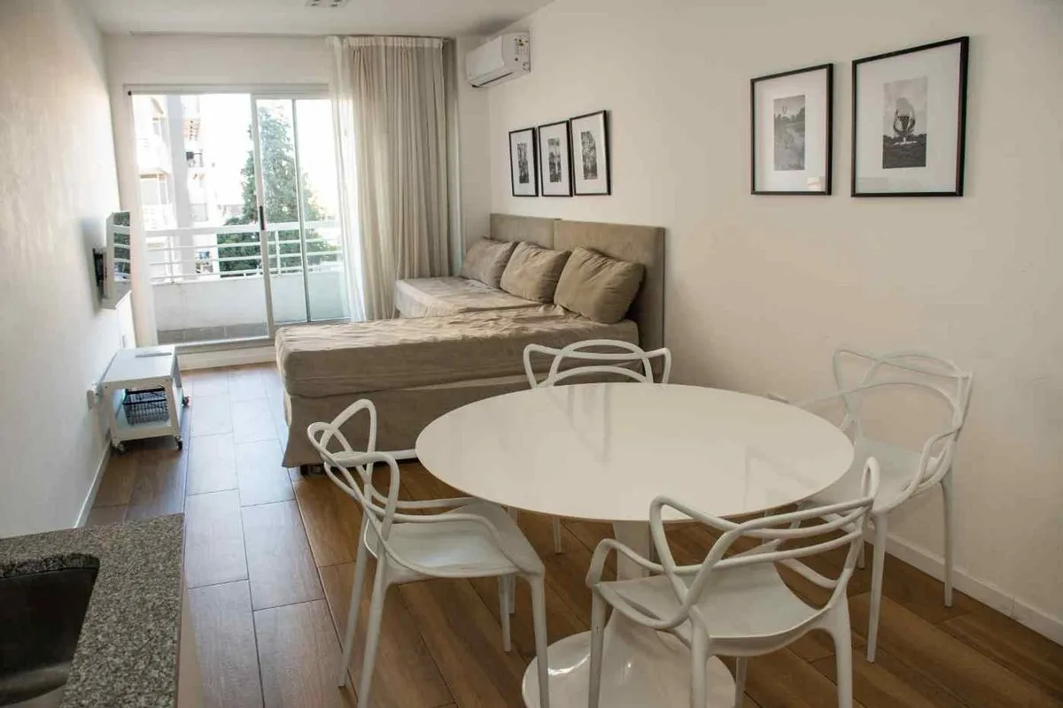 Departamento en Carlos Calvo 1500