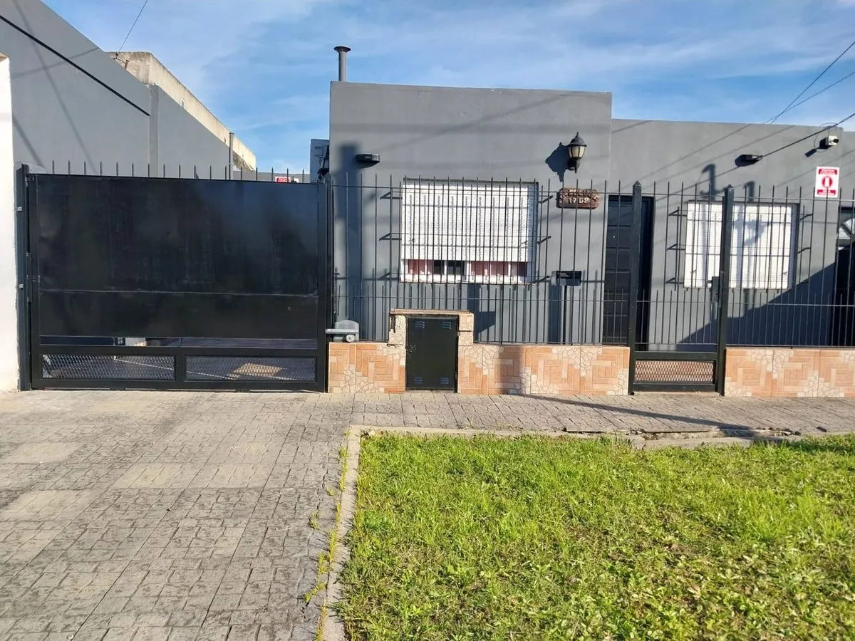 Casa en Esteban de Luca 1700
