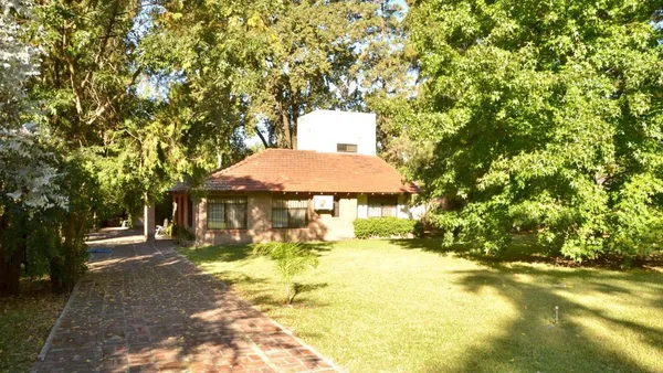 Casa en Rufino de Elizalde 3200