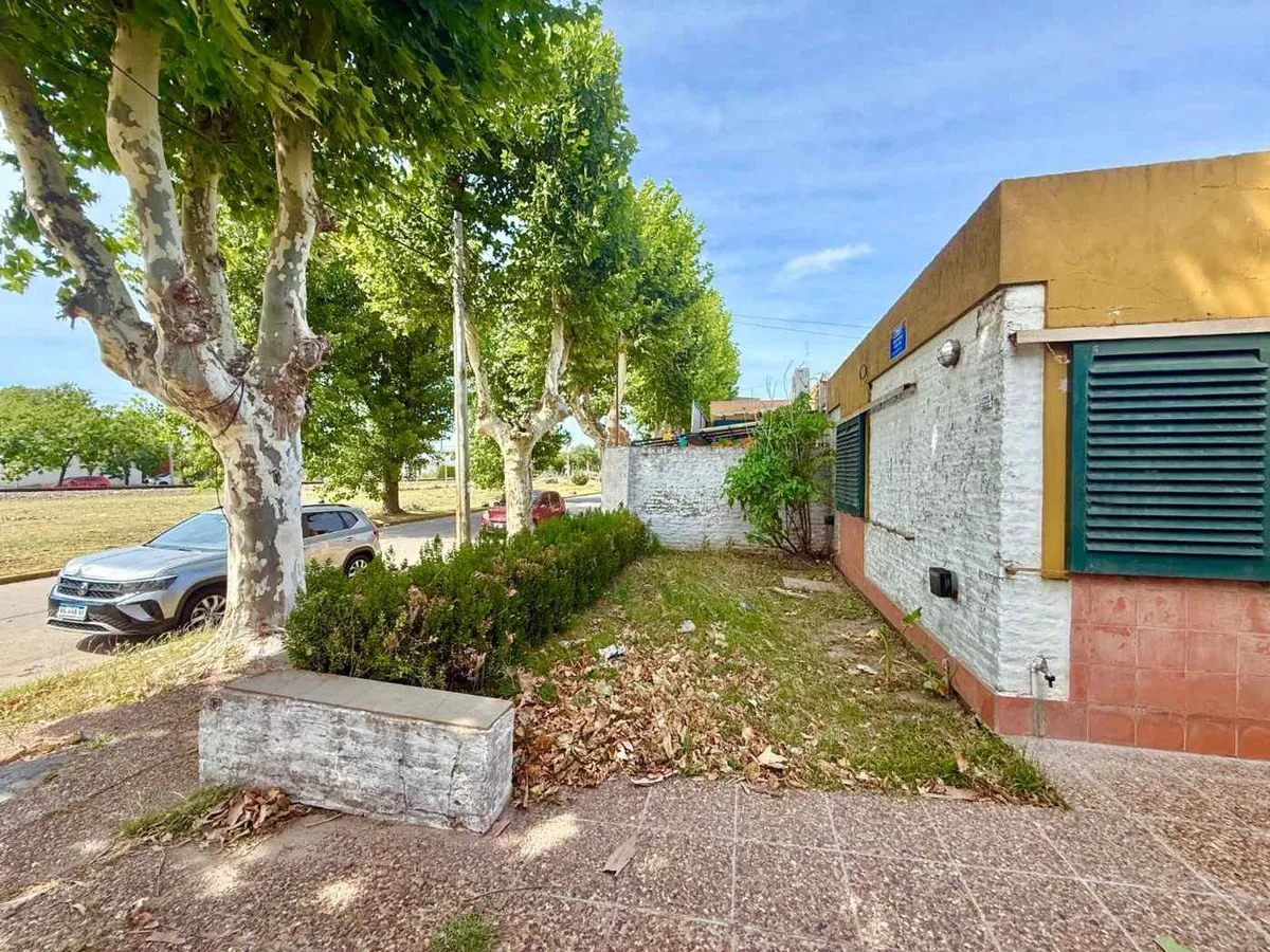 Casa en Avenida Rivadavia 1700