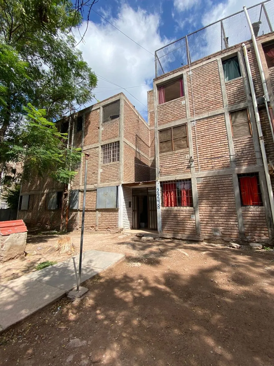 Departamento en Húsares 2200
