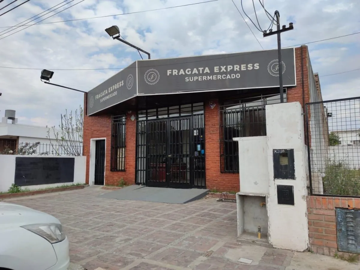 Local Comercial en Juan José Paso 7600