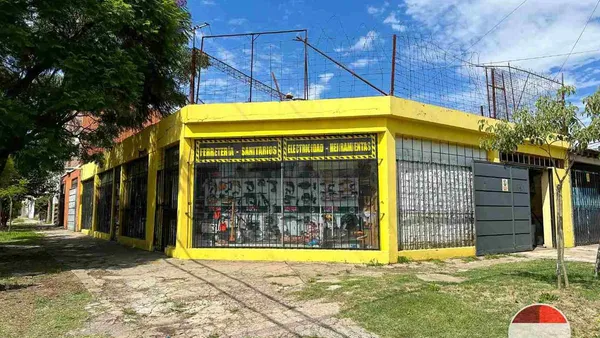 Local Comercial en Jorge Santiago Bynnon 3900