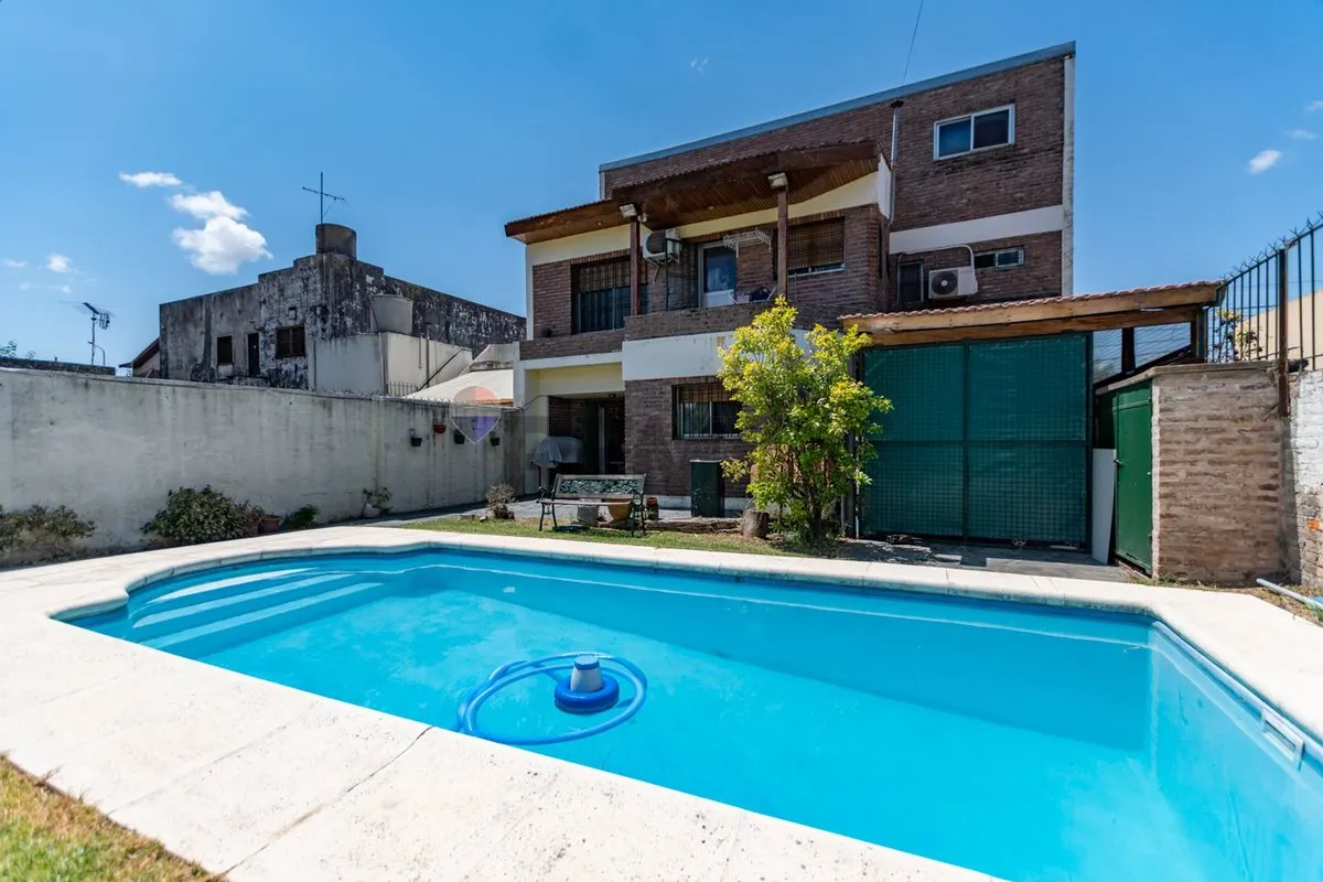 Casa en Paul Groussac 3100