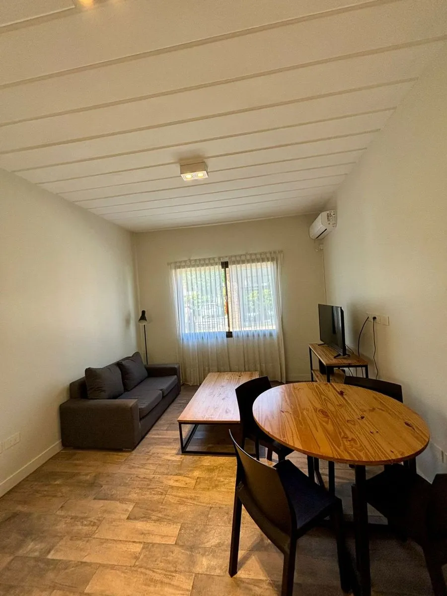 Departamento en Las Araucarias 1800