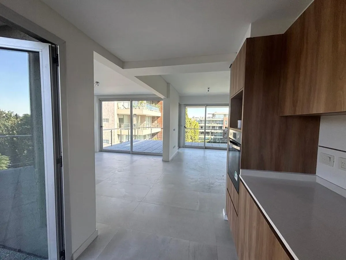 Departamento en Avenida Presidente Perón 10200