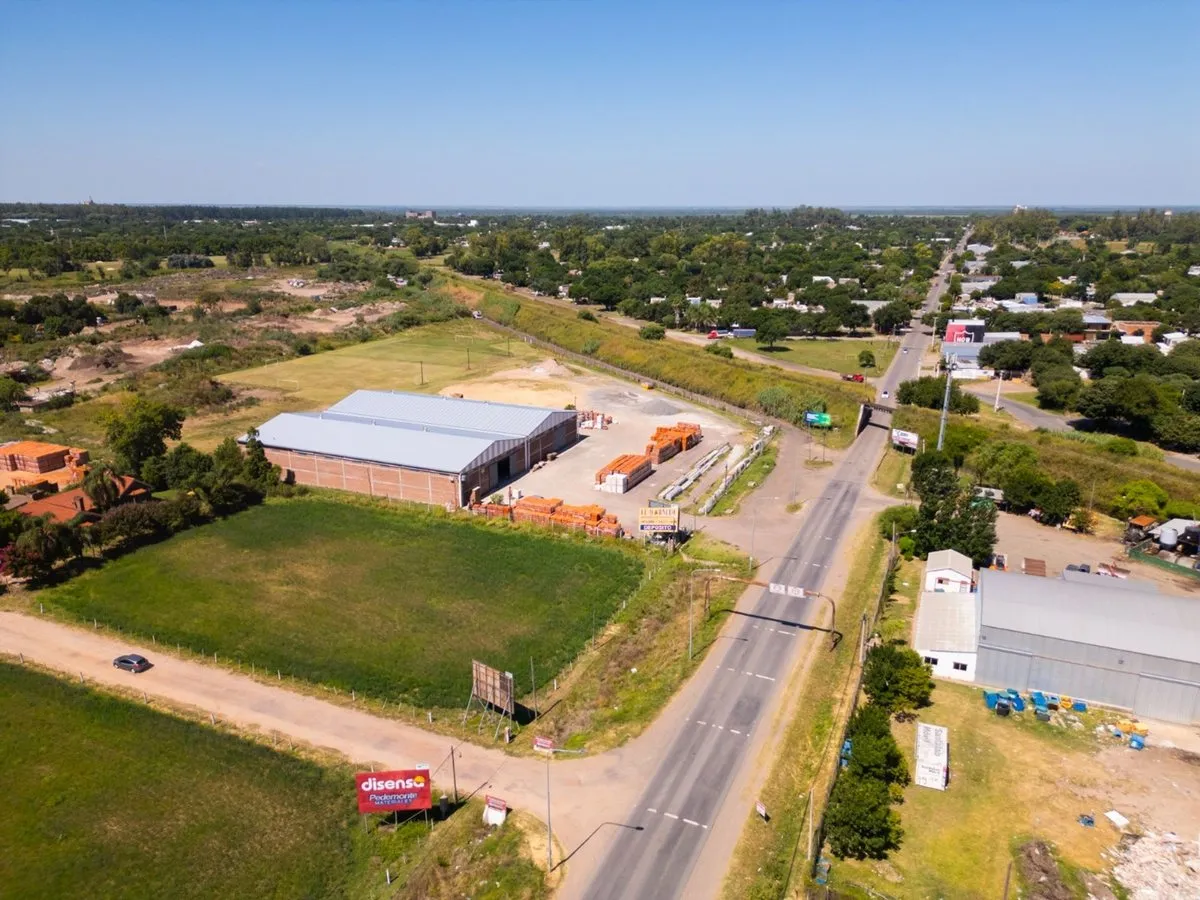 Lote en Silvestre Begnis 900
