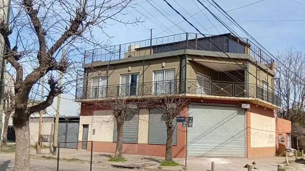 Casa en Almirante Brown 0