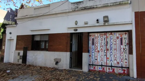 P H en 25 de Mayo 200