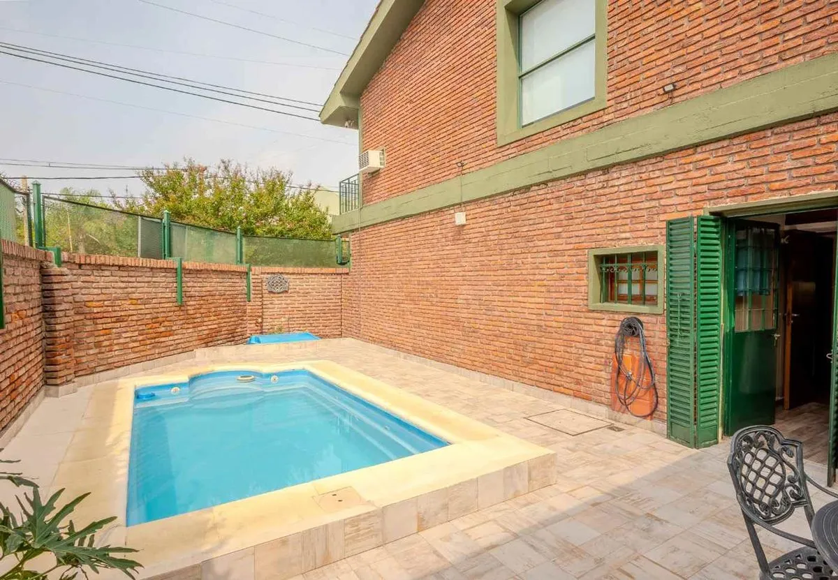 Casa en Cangallo 900