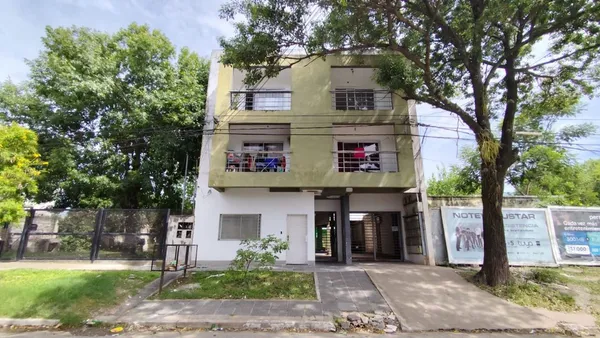 Departamento en Hipólito Yrigoyen 1600