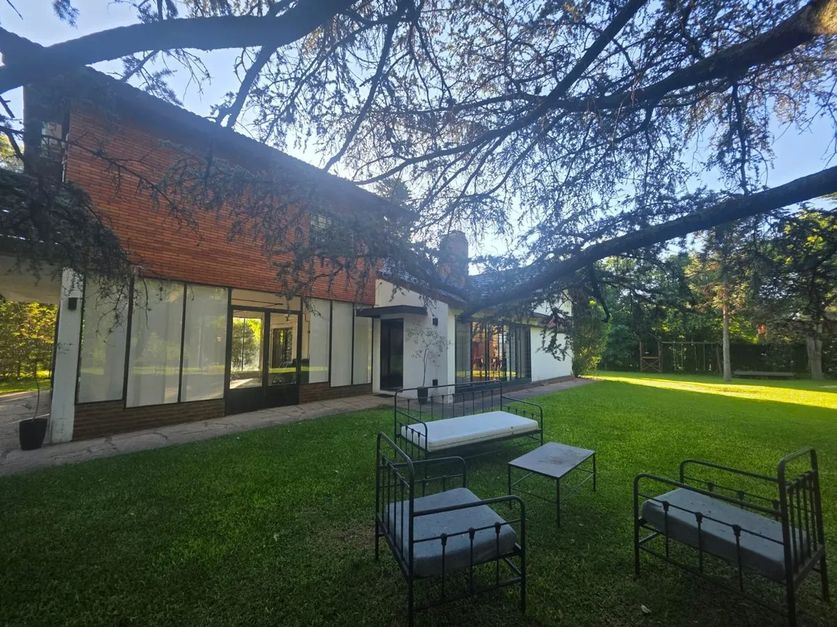 Casa en Del Recado 3700