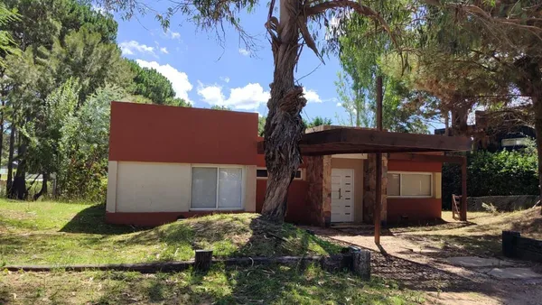 Casa en Costa Esmeralda Barrio Deportiva 100
