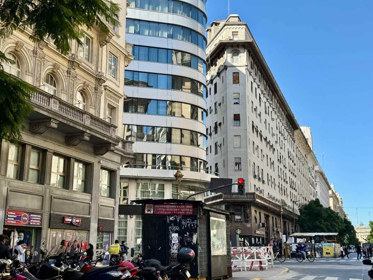 Departamento en Avenida Presidente Roque Sáenz Peña 800