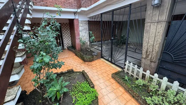 P H en María Reina 300