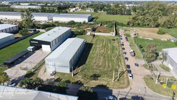 Lote en Lisandro de la Torre 1800