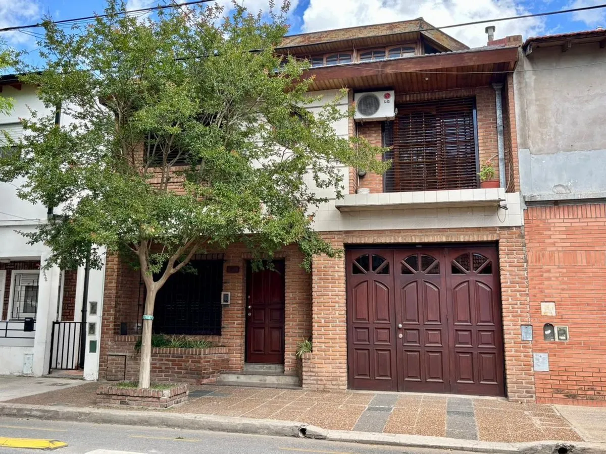 Casa en Miller 3500